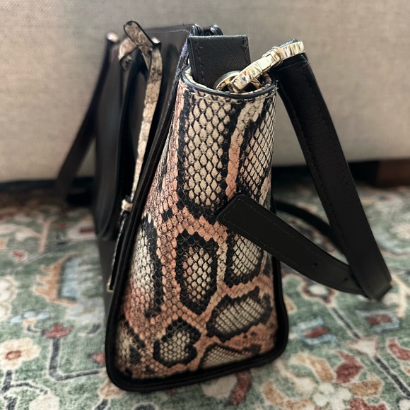 Kate Spade Black and Pink Purse - like new - make an offer willing to sell ASAP! - Picture 5 of 7